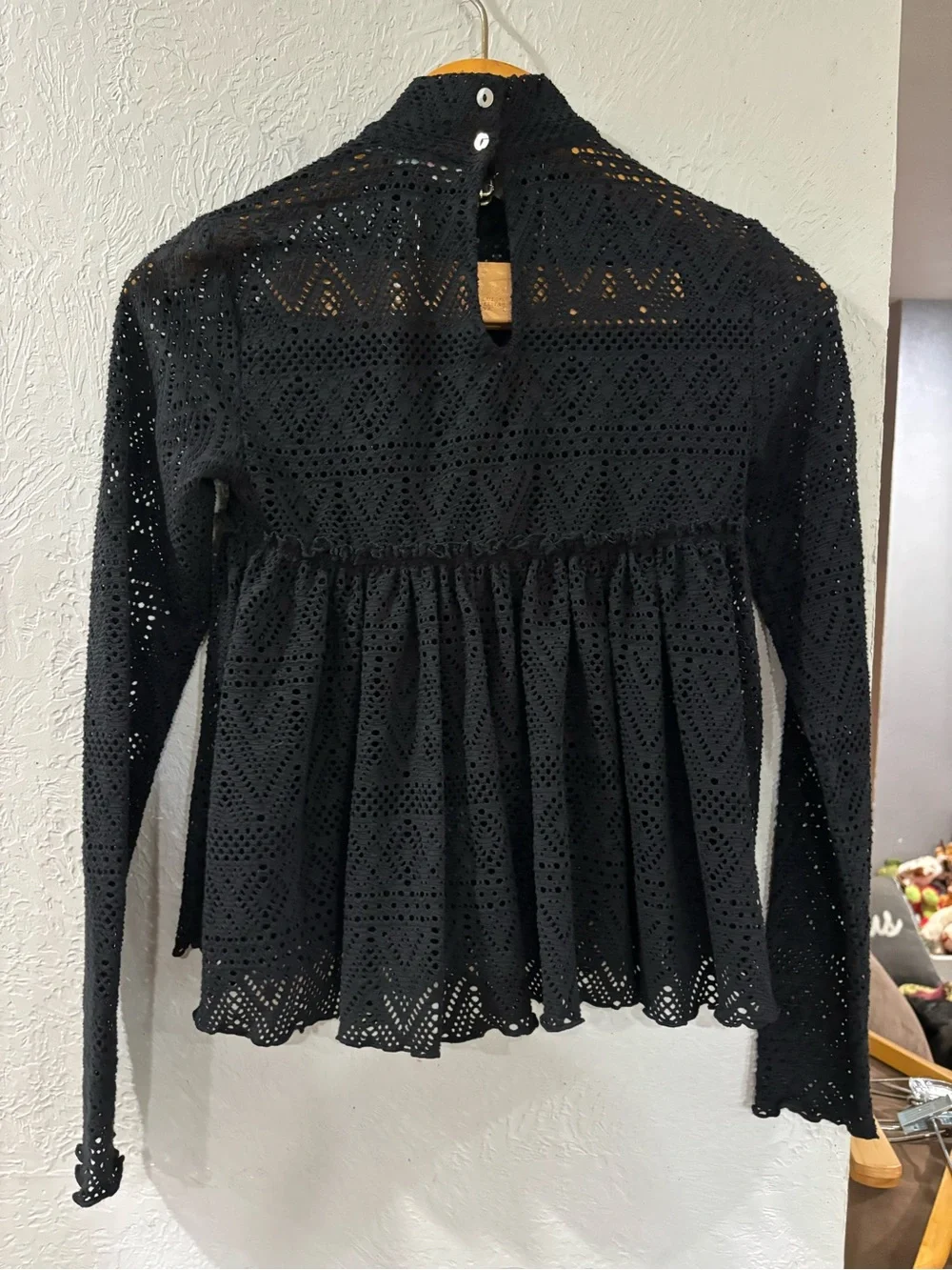 Free People Beach Lace Eyelet Crochet Boho long sleeve cover up shirt size XS